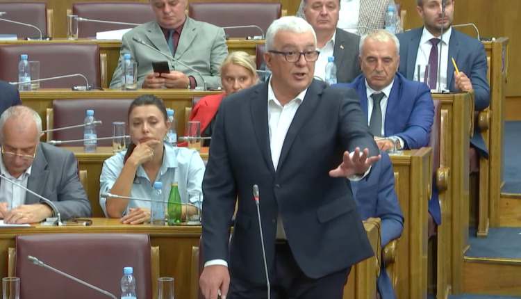 MANDIĆ OTKRIO: Evo ko nije stavio potpis za zakazivanje Skupštine na kojoj bi se birala Vlada