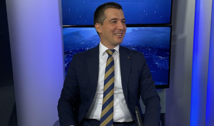 Бечић: Није било договора и комбинација са ДПС-ом, на столу су три опције
