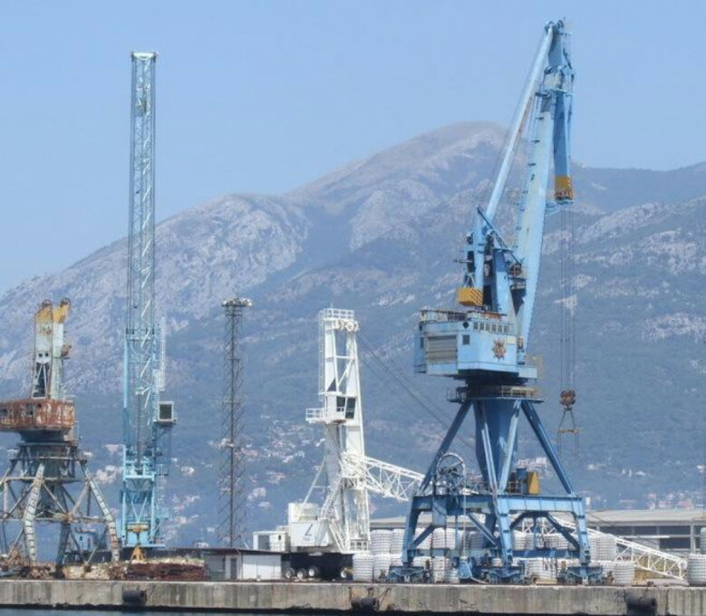 За споразум са Украјином овлашћени Лука Бар и Монтекарго