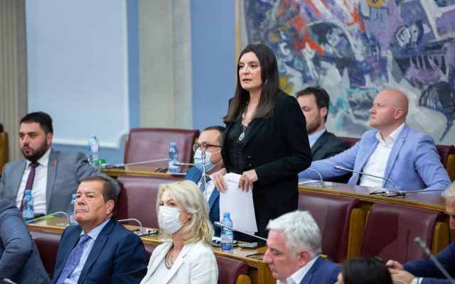Paunović(SNP): Konstantni pad podrške i gubitak na izborima se ne može nadomjestiti i opravdati pokušajem konsolidacije svog biračkog tijela na protestima
