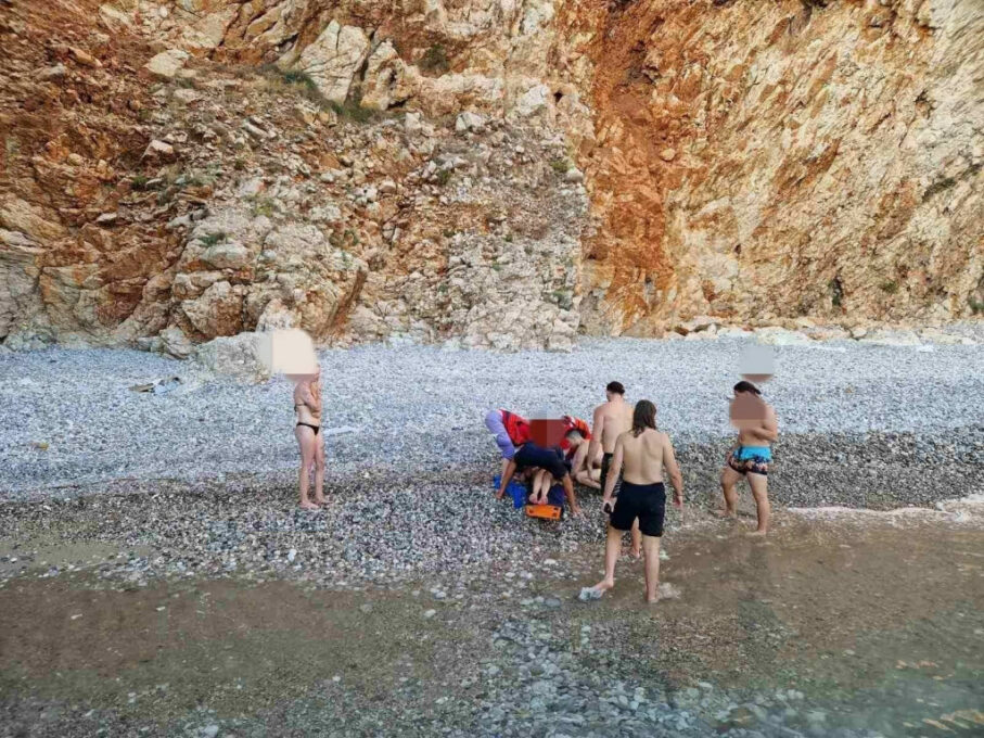 Повријеђена Американка у Бару: Са стијена скакала у море