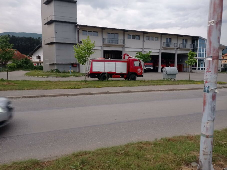 Vatrogasci nezadovoljni položajem, najavljuju štrajk