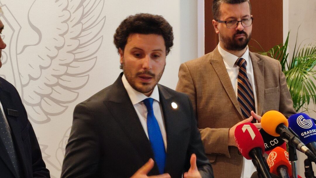 Abazović potpisao Deklaraciju o podršci Ukrajini u uspostavljanju registra štete