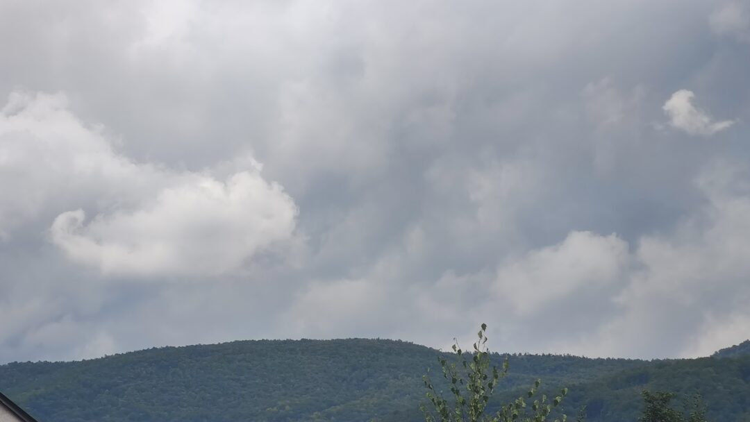 Danas oblačno, ponegdje kiša