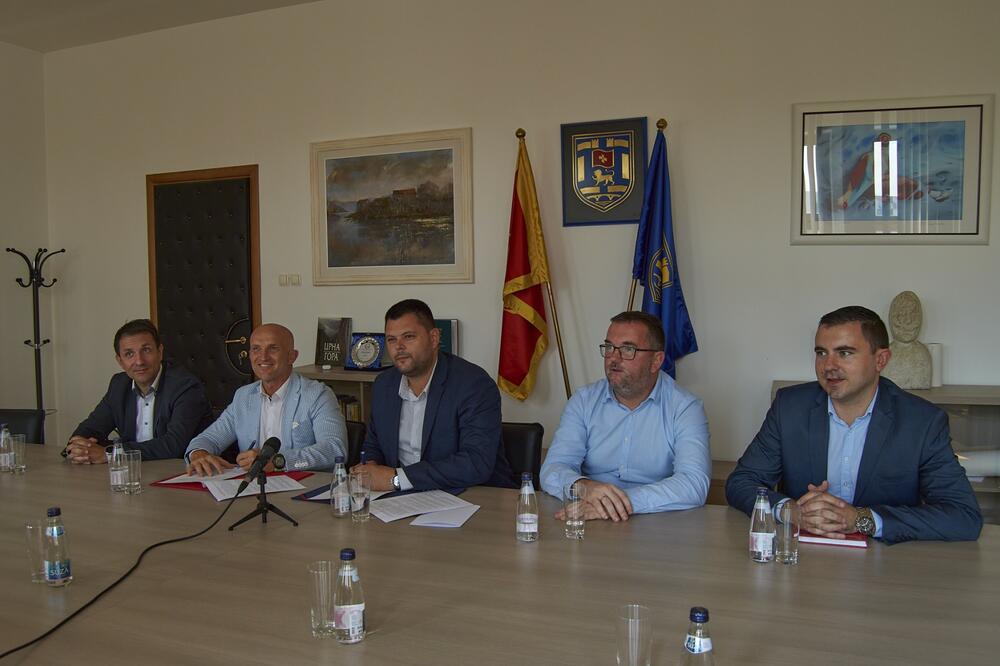 Јавна расвјета у Никшићу биће замијењена лед расвјетом