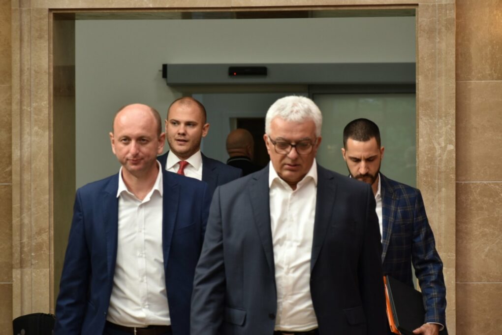 ŠTA OTKRIVA NAJNOVIJA SKAJ PREPISKA KAVAČKOG KLANA Miličić: DF Bio trn u oku bivšem režimu!
