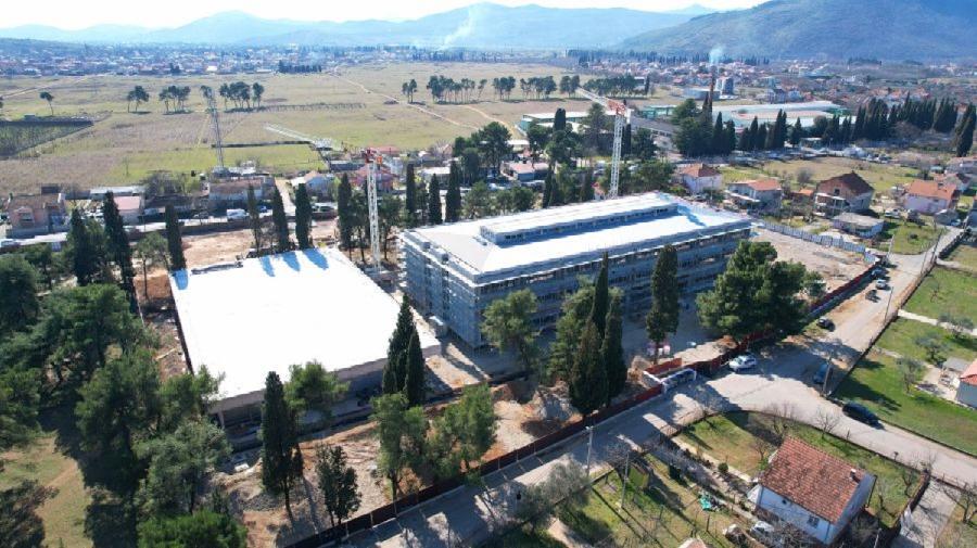 Stari Aeorodrom i Konik danas devet sati bez vode