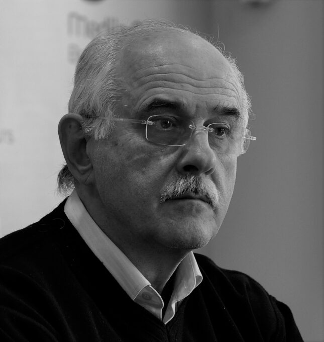 Преминуо Корнелије Ковач