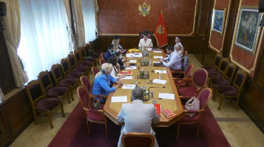 СКУПШТИНА ЦГ: Одбор о извјештају Комисије о избору судија