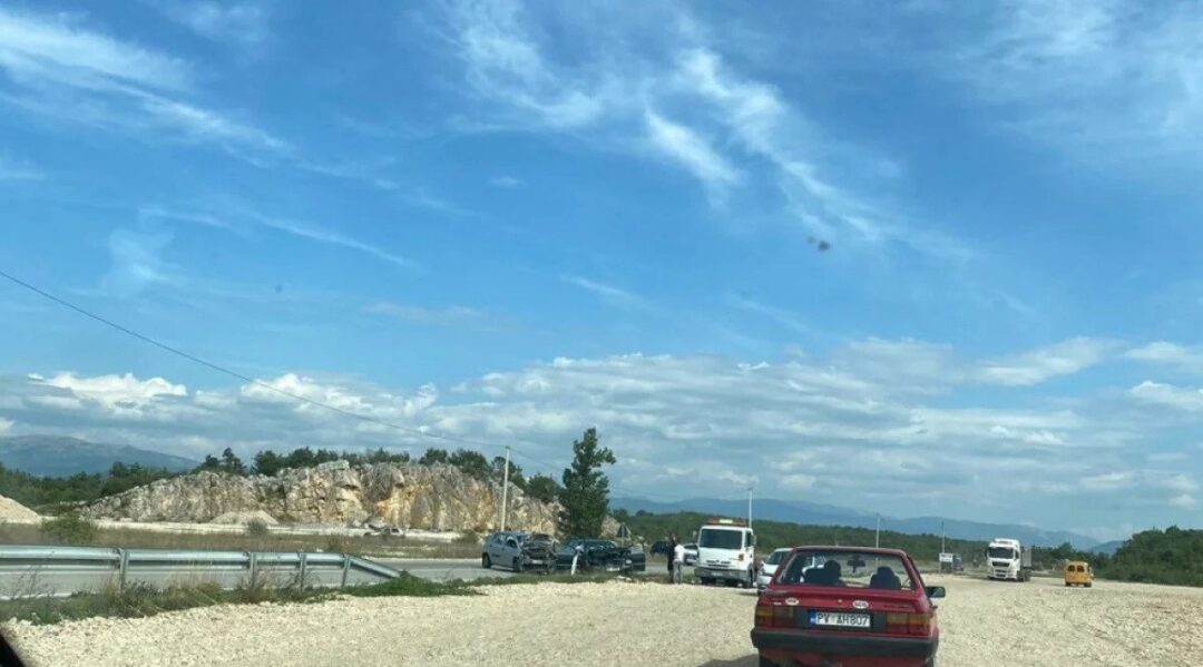 Двије особе повријеђене на путу Даниловград – Никшић
