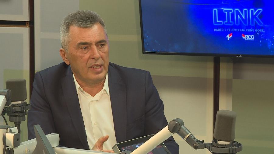Ђукановић: Апел да се штеди струја, за сада без рестрикција и поскупљења