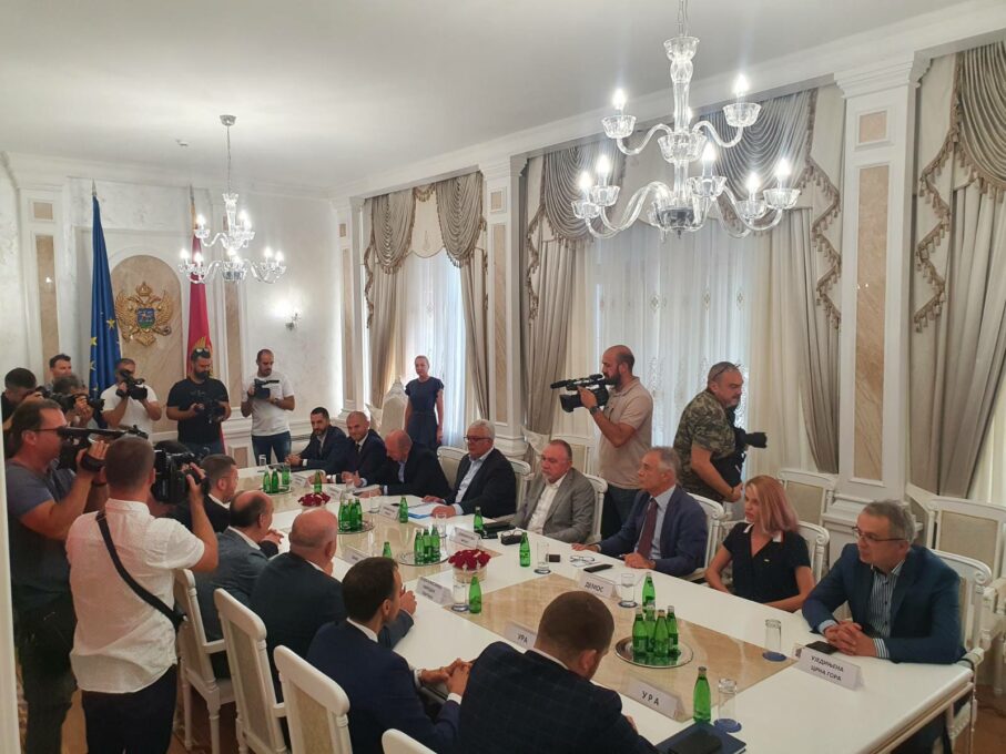 Нови састанак парламентарне већине од 30. августа данас у Скупштини