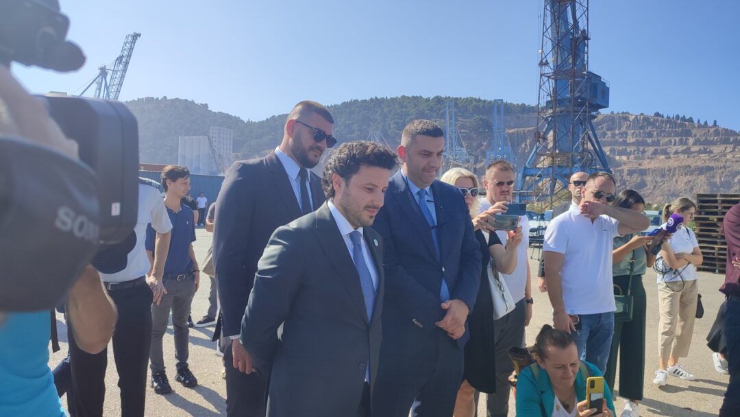 Реакција Абазовића на хапшење Милошевића: Ни по бабу, ни по стричевима!