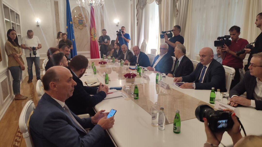 Погледајте документ који је потписао 41 посланик за подршку да Миодраг Лекић буде мандатар