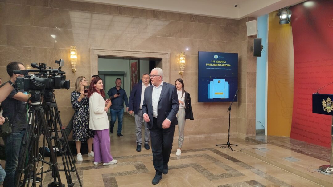 Почео састанак парламентарне већине