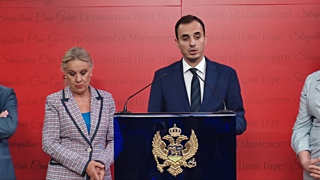 Конатар: УРА ће гласати против скраћења мандата Скупштини