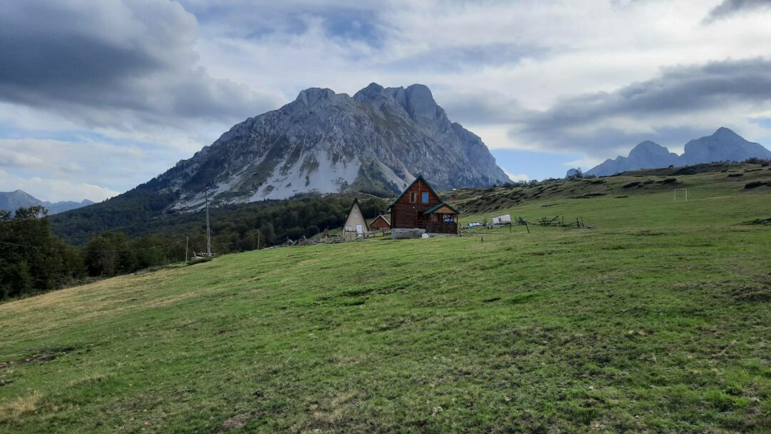 Oblačno sa sunčanim intervalima