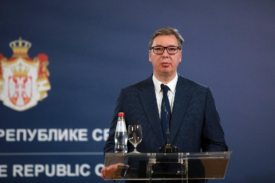 Vučić Hrvatima: Možete da crtate brkove koliko hoćete, ali se zna ko je njemačke trupe čekao sa cvijećem