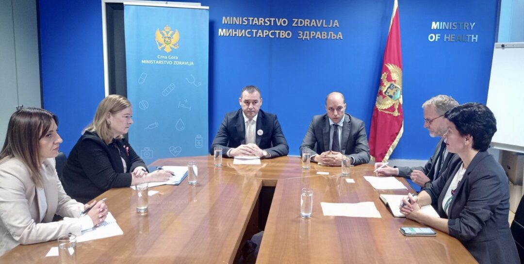 Šćekić razgovarao sa američkom ambasadorkom i visokim predstavnicima SZO