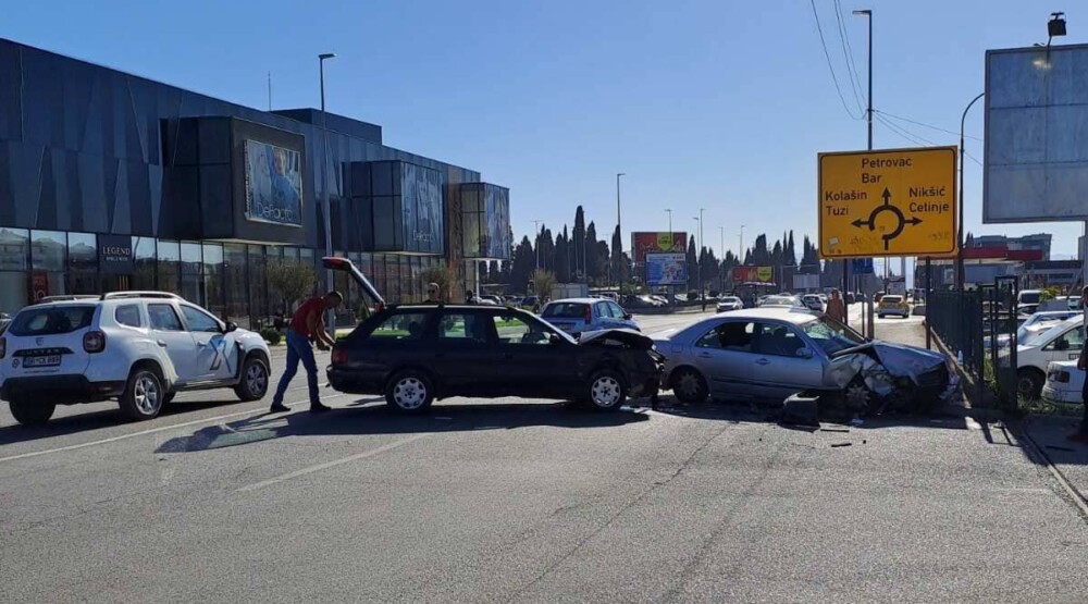 Udes na Zabjelu, dvije osobe povrijeđene