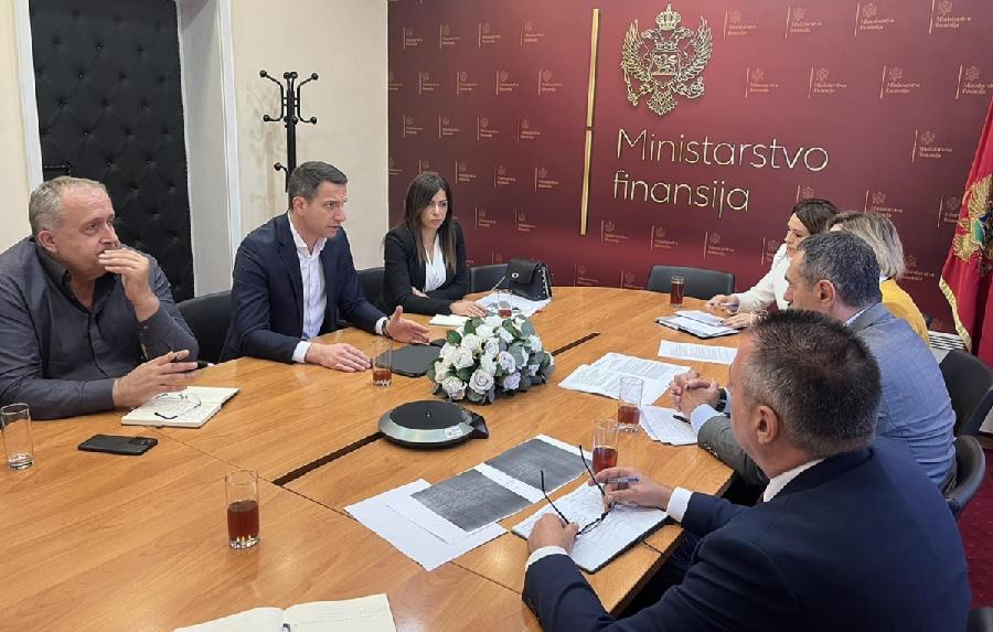 Damjanović i Vuksanović: Poreski dug od 11 miliona eura naplatiti kroz dio imovine Plantaža