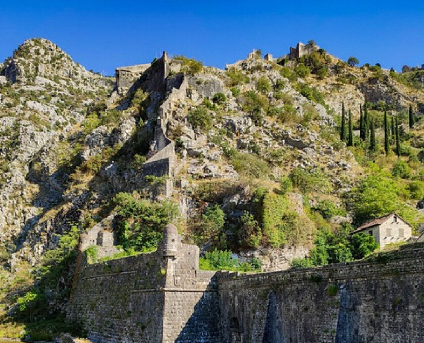Kotor: U toku akcija spašavanja stranog državljanina na San Đovaniju