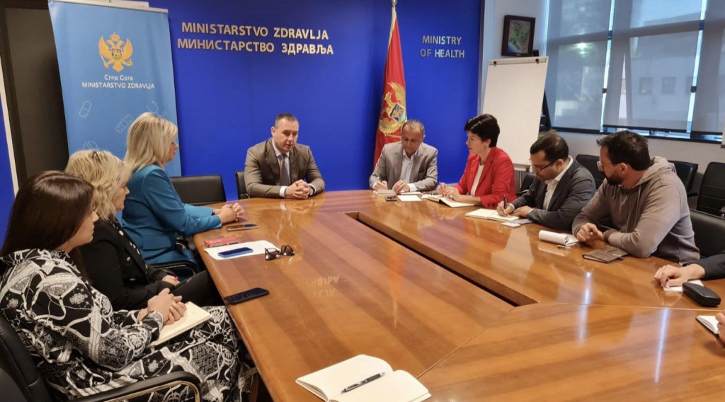 Šćekić: Ulaganje u zdravlje djece strateški prioritet Vlade