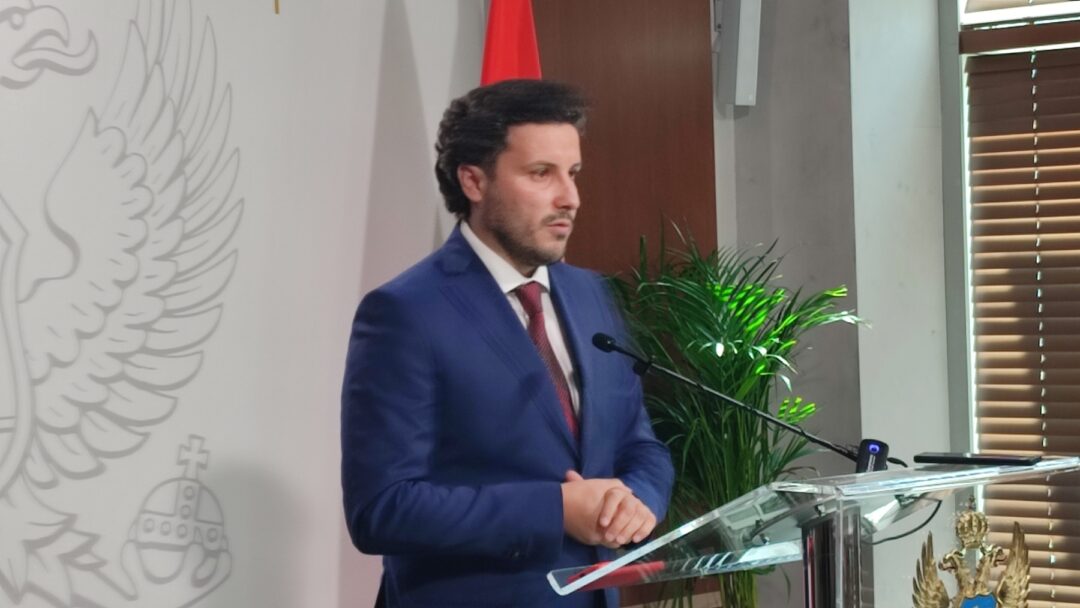 ABAZOVIĆ: "Svakom jasno šta se stvarno krije iza Krivokapićevih navoda"