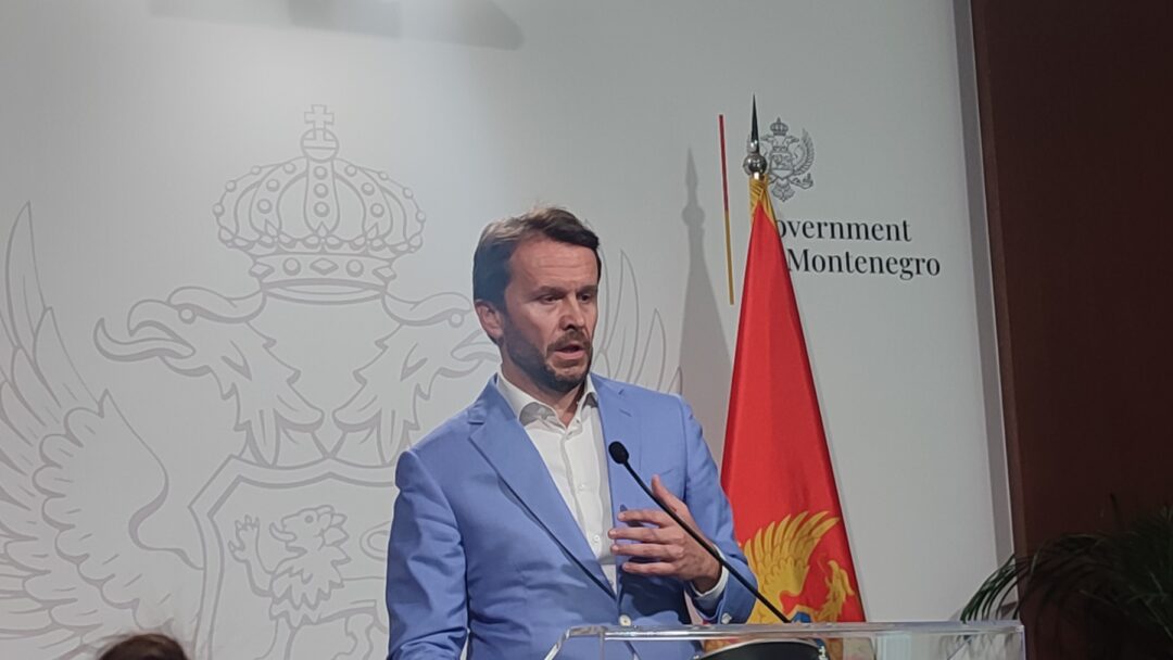 Konjević: Nismo dobili nikakav akt Inspekcije o uklanjanju ploče u Morinju