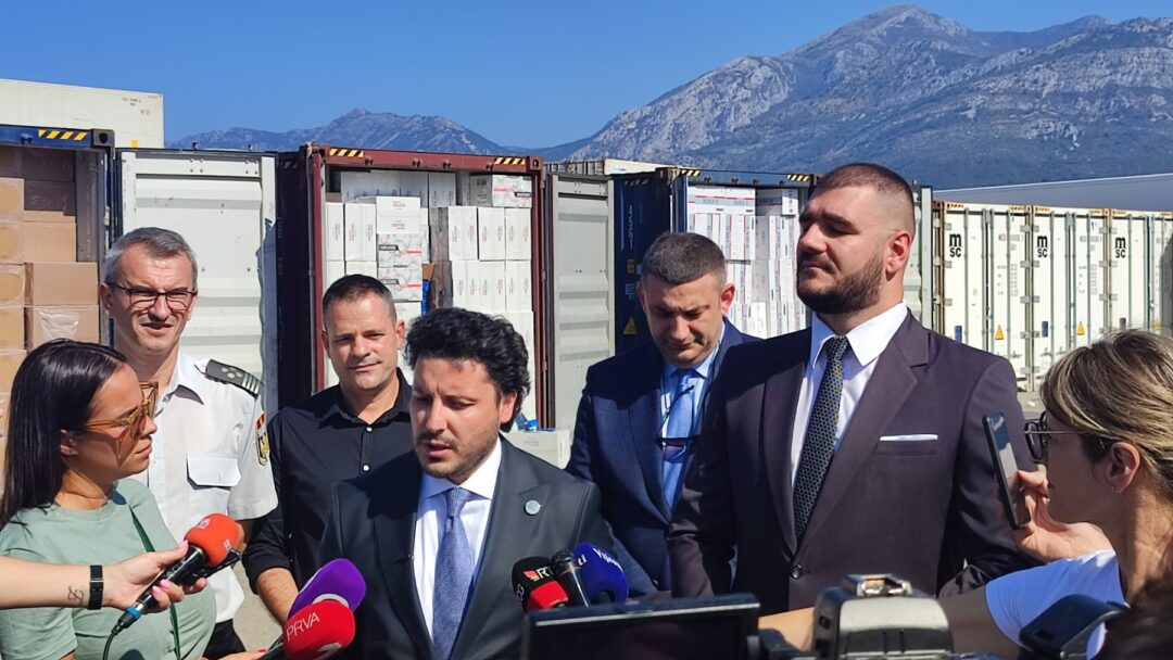 Milošević: Policija mi je privremeno oduzela službeni telefon