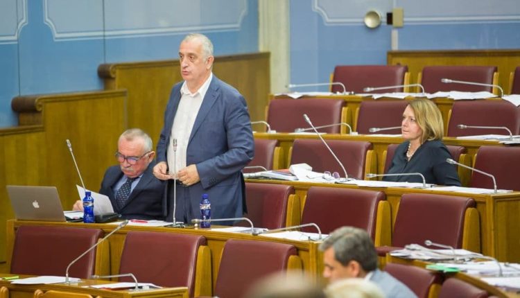 Bulatović: Zakon o predsjedniku po hitnom postupku, ovim zaustavljamo pravno nasilje Mila Đukanovića