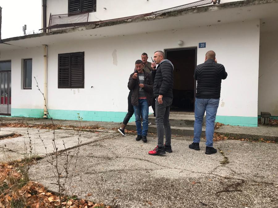 GLASANjE U KRUŠEVICAMA: Napadnut član biračkog odbora iz DF-a, uhapšene četiri osobe
