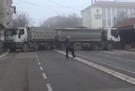 NOVE BARIKADE NA SJEVERU KiM: Nard postavio dva uslova za prevazilaženje krize