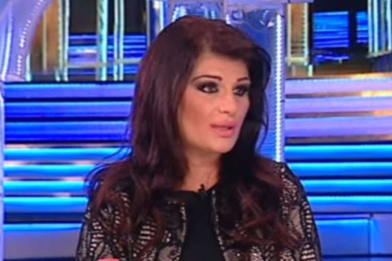 ZAR JE OVO MOGUĆE? Sanja Maletić otkrila za koju pjesmu je dobila čak 25.000 evra bakšiša