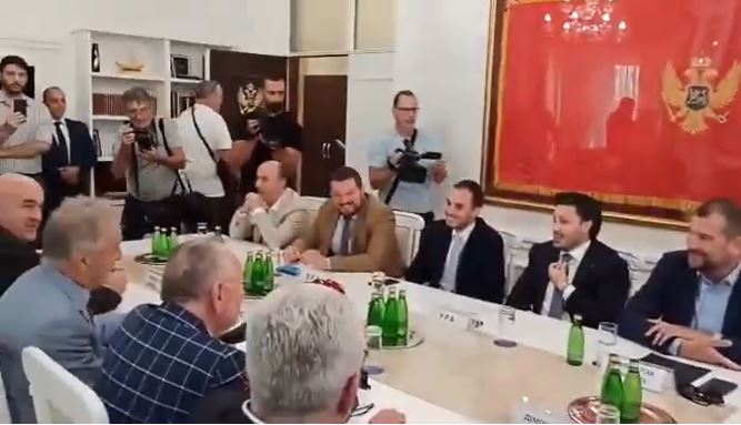 SPREMNI IZLAZE PRED LEKIĆA? Počeli bilaterelni razgovori između partija parlamentarne većine!