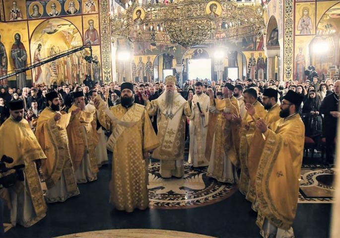 "NEKA DJECA BUDU VEĆI LJUDI OD NAS" Mitropolit Joanikije služio božićnu liturgiju u Podgorici