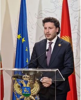 ABAZOVIĆ NAKON SUSRETA SA FAJON: Očekujem izbor sudija Ustavnog suda krajem januara ili početkom februara