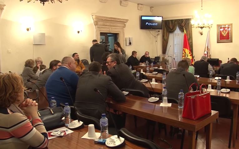 AUTONOMIJA BOKE DA ILI NE? Žučna rasprava u kotorskom parlamentu