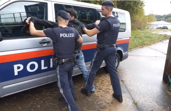 ZAPLIJENJENO POLA MILIONA EVRA U GOTOVINI: Ovo su reziltati austrijsko-slovenačke racije