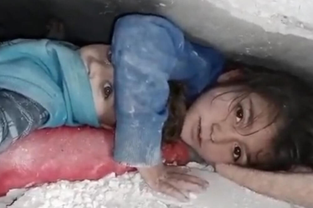 POTRESNA SUDBINA DJEVOJČICE KOJA JE RASPLAKALA CIO SVIJET Čuvala je brata pod ruševinama u Siriji, sad je očekuje TEŠKA ŽIVOTNA BORBA