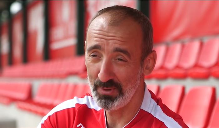 MLADENOVIĆ: "Vidić je prije kandidature trebalo da dođe u Zvezdu"