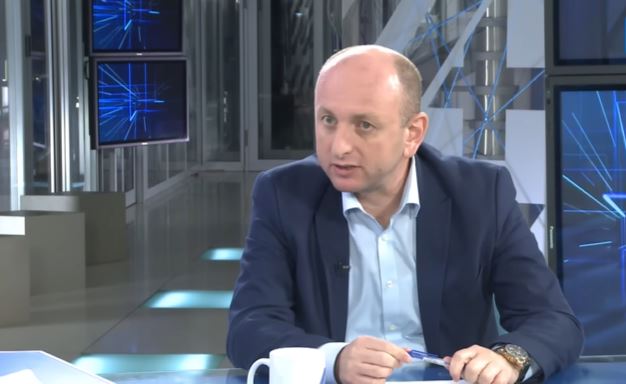 KNEŽEVIĆ: Da li će naša koalicija biti u Vladi isključivo zavisi od građana CG; Stranci hoće da spoje PES i DPS