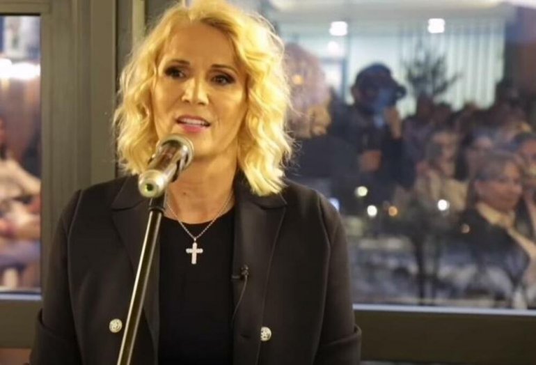 Lidija Đukanović u kampanju sa dijamantima od preko 15.000 evra (FOTO)