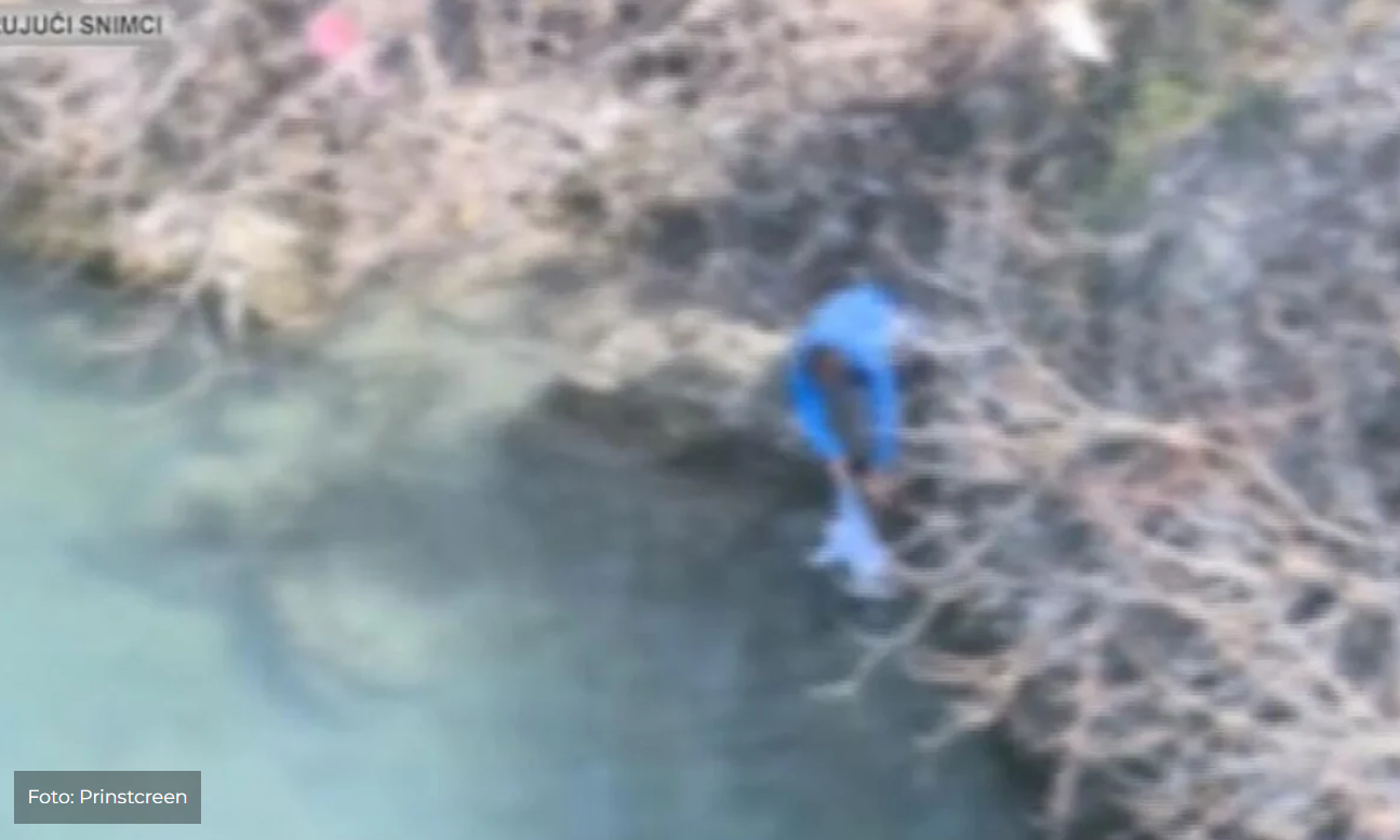 VIDEO – Pogledajte dramatičan trenutak spašavanja bebe iz Morače: Ovako je heroj izvukao dijete iz ledene rijeke