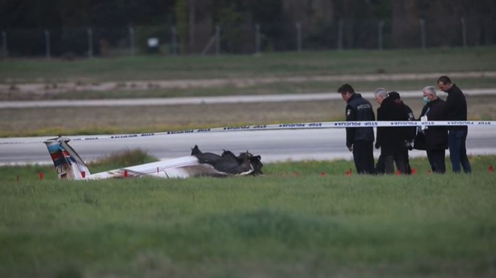 U PADU AVIONA U PULI POGINUO BRAČNI PAR: Obustavljeni svi letovi