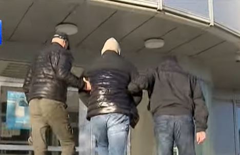 Uhapšeni policajci osumnjičeni da su novcem od KOKAINA kupovali birače i kadrirali u policiji
