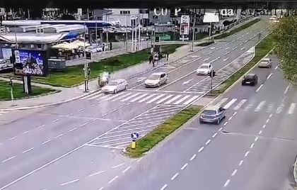 STRAVIČAN SUDAR KOD BEOGRADSKE ADE! Pogledajte kako je došlo do "saobraćajke"(VIDEO)