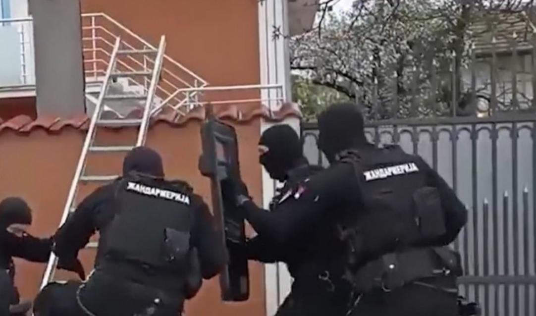 VIDEO - Detalji hapšenja kavčana: Zaplijenjeni skupocjeni satovi, automatske puške, osam kilograma zlata, droga...