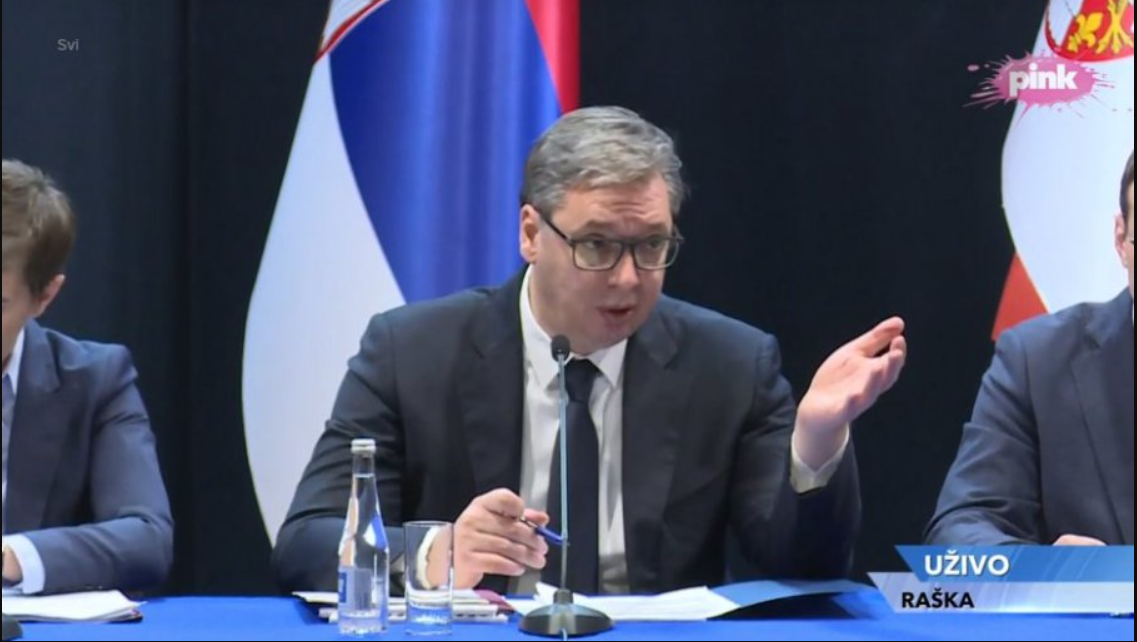 VUČIĆ U RAŠKI SA SRBIMA SA KiM: "Napadnu li naš narod, neće biti kreni i stani - Ja im nisam ni Milošević, ni Tadić ni Koštunica"