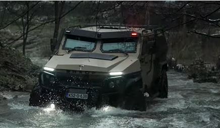 ENGLESKI NOVINARI ODUŠEVLJENI VIHOROM: Pogledajte kako su predstavili vozilo iz Republike Srpske (VIDEO)
